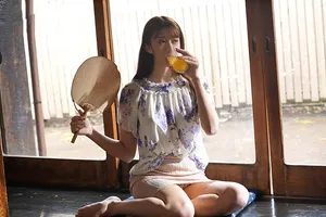Mùa hè buồn chán ở quê địt cô vợ cạnh nhà thiếu thốn vì lấy gã chồng già
